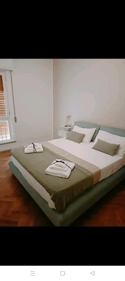 Casa Vacanze Monroe パレルモ エクステリア 写真